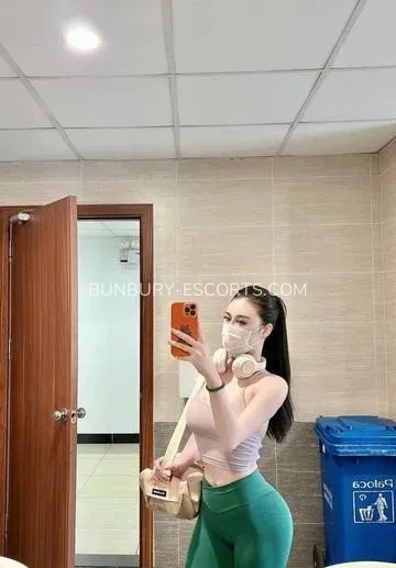 Bunbury escorts Sarah — 1