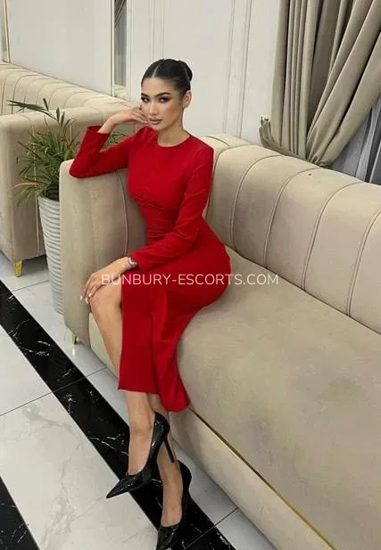 Bunbury escorts Pia — 6