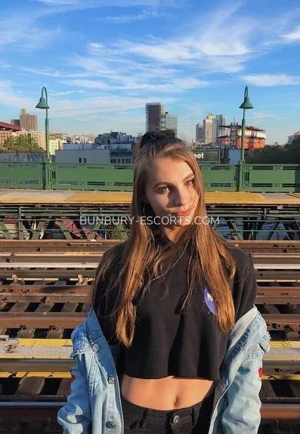 Bunbury escorts Rut — 3