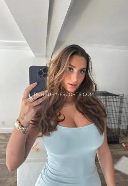 Bunbury escorts Justina