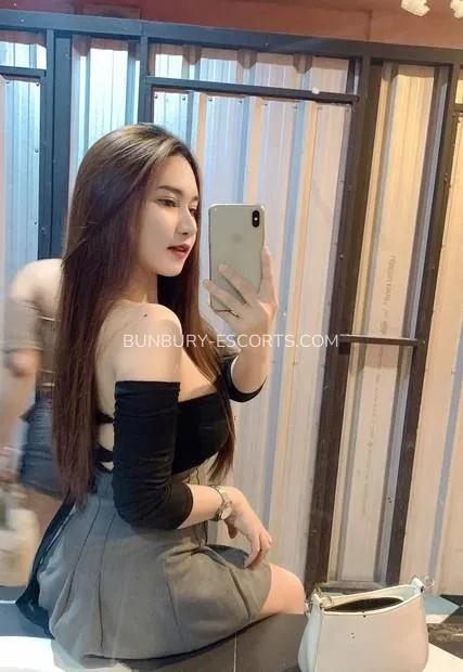 Bunbury escorts Rylee — 2