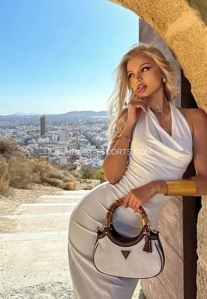 Bunbury escorts Nieves — 1