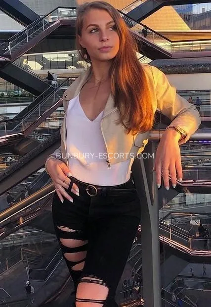 Bunbury escorts Rut — 2