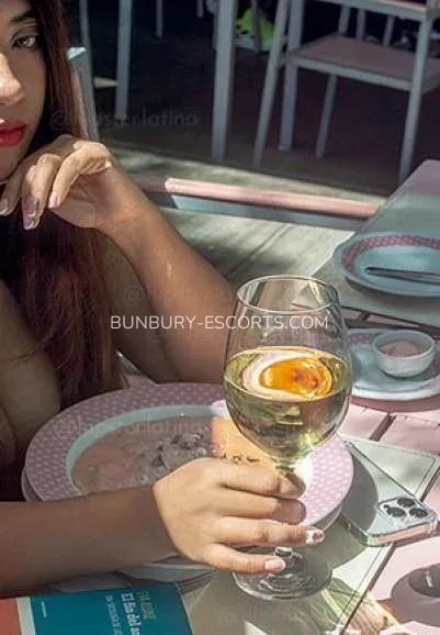 Bunbury escorts Allison — 4