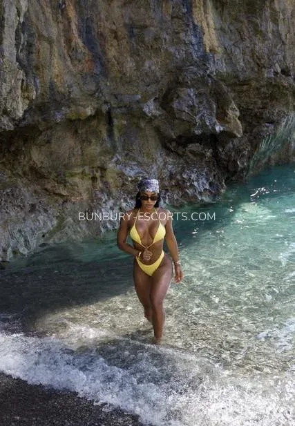 Bunbury escorts Justina — 10