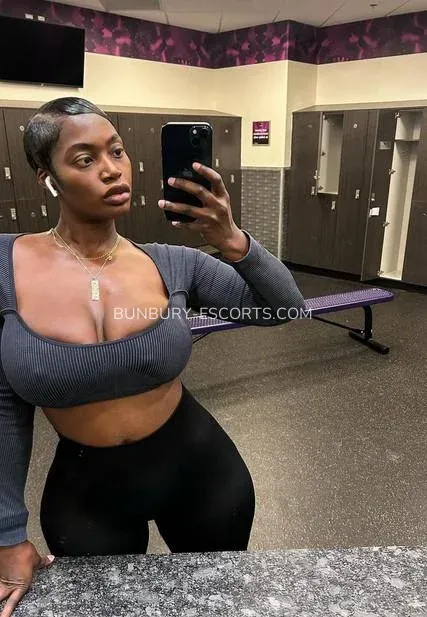 Bunbury escorts Caroline — 9